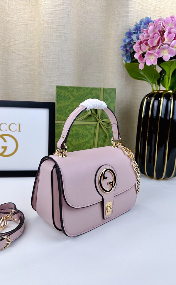 激安グッチバッグコピー背面デザイン